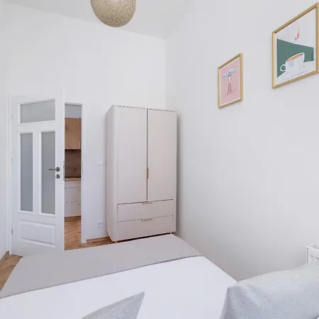 2 Bedroom With Ac - Augustianska 1 Apartamento Cracovia